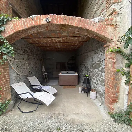 La Cascina Con Jacuzzi E Sauna By Halldis