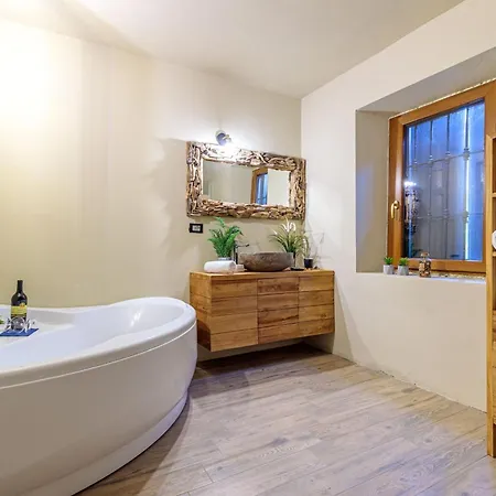 La Cascina Con Jacuzzi E Sauna By Halldis Ozzano Monferrato