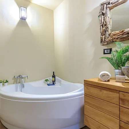 La Cascina Con Jacuzzi E Sauna By Halldis * Ozzano Monferrato