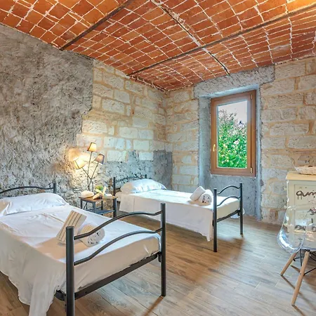 La Cascina Con Jacuzzi E Sauna By Halldis וילה Ozzano Monferrato