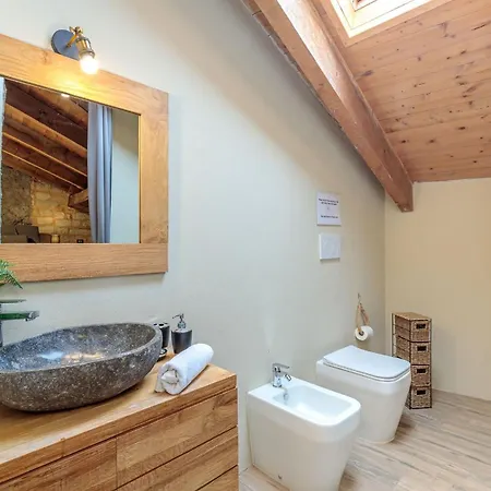 La Cascina Con Jacuzzi E Sauna By Halldis Villa