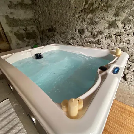 Villa La Cascina Con Jacuzzi E Sauna By Halldis