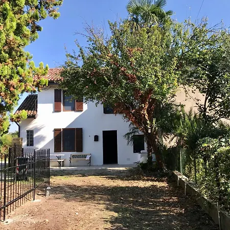 La Cascina Con Jacuzzi E Sauna By Halldis * Ozzano Monferrato