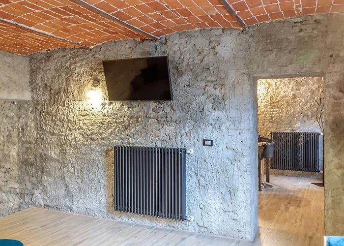 La Cascina Con Jacuzzi E Sauna By Halldis فيلة Ozzano Monferrato