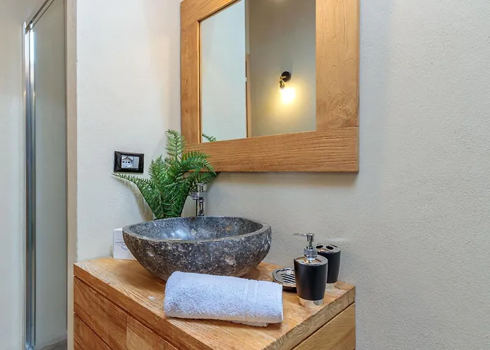 La Cascina Con Jacuzzi E Sauna By Halldis Villa