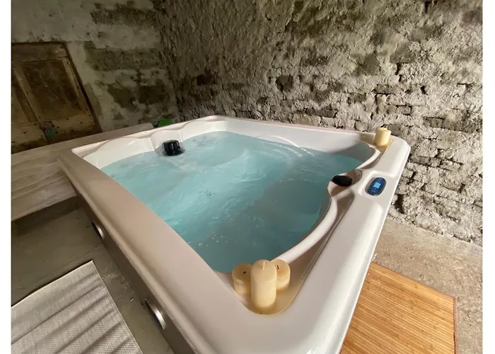 Villa La Cascina Con Jacuzzi E Sauna By Halldis